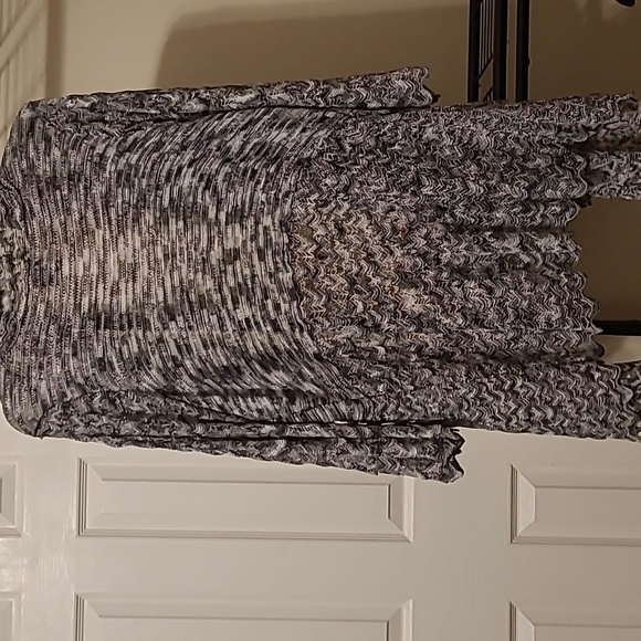 New Directions Women's Black and White Sweater Shrug with scalloped hem size 2X - Picture 2 of 8